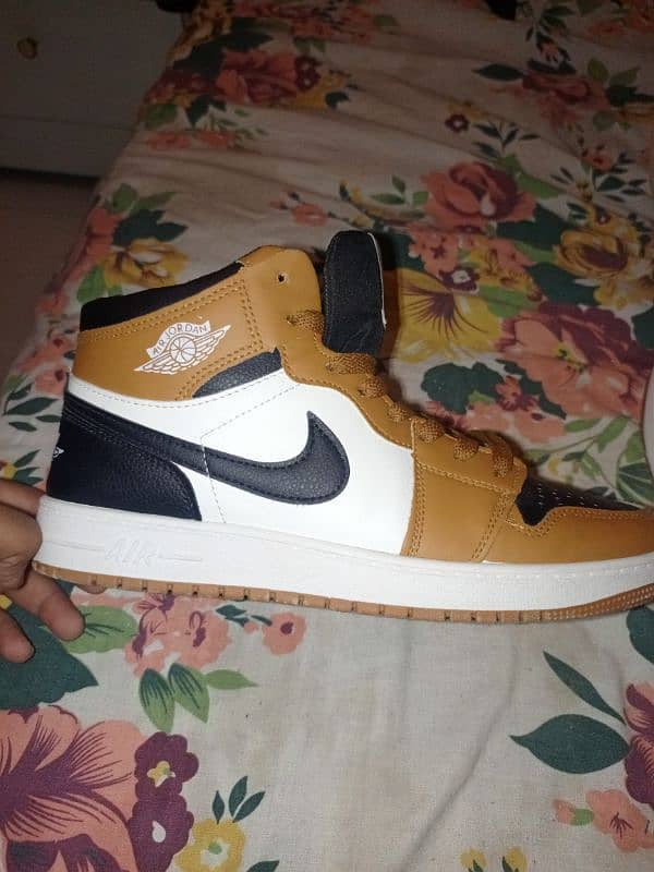 Air high jordans in brown color (mids) 0