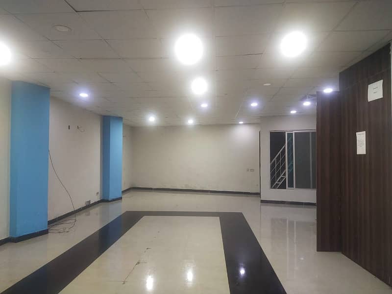 1000 sq ft commercial ground floor hall for rent in johar view 2