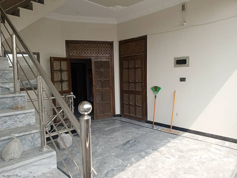 Sapret uper porsn for rent in model town phs 1 2