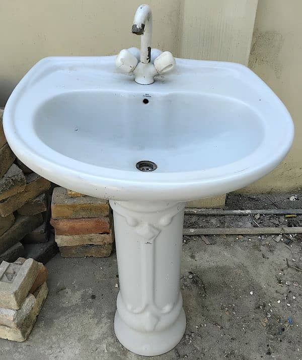 washroom set and basan for sale 1