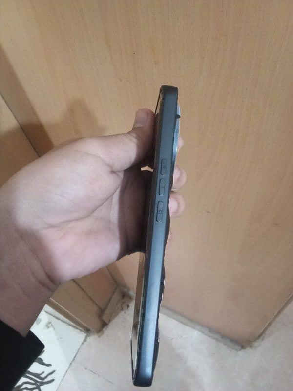 vivo V30e for sale 10/10 condition|Vivi Mobile 8