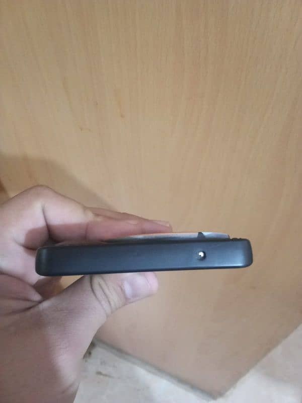 vivo V30e for sale 10/10 condition|Vivi Mobile 10