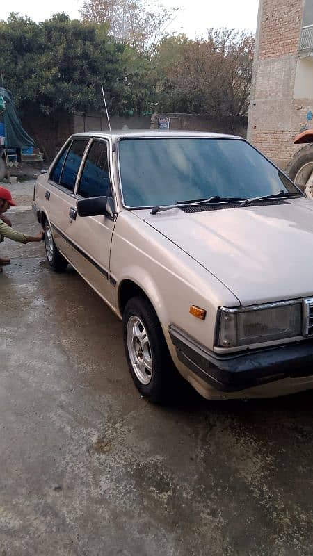 Nissan Sunny 1985 5