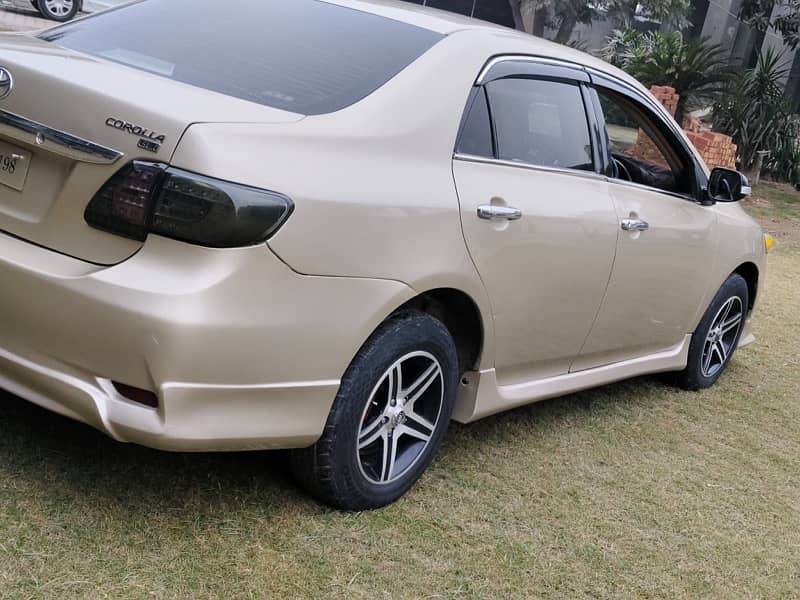 Toyota Corolla GLI 2010 12