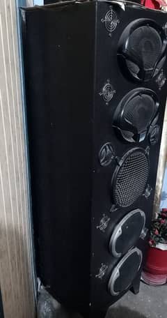 Speaker box 6 by 9 ,04 speaker 10 inch woofer with amplifier