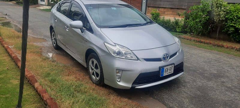 Toyota Prius 2013/2018 reg ISB 4