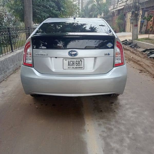 Toyota Prius 2013/2018 reg ISB 6