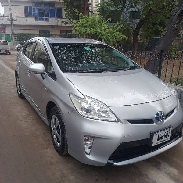 Toyota Prius 2013/2018 reg ISB 12