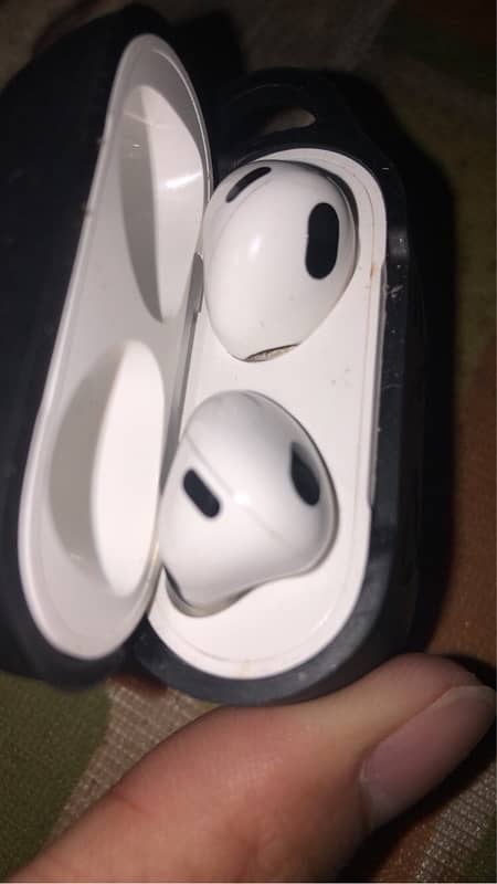 Earbuds 0