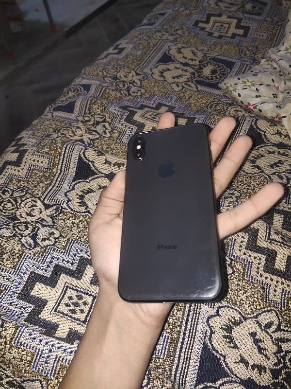 iphone xs  phone All ok. delivery no available 2