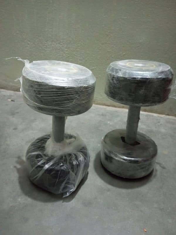 5kg pair dumbbells. 1