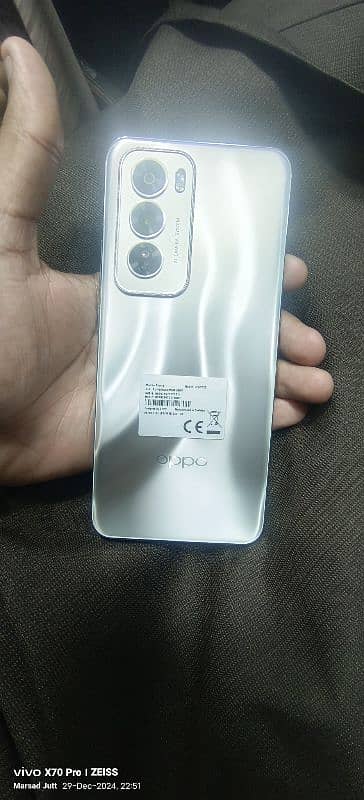 OPPO Reno 12 ( 12/512 ) 0