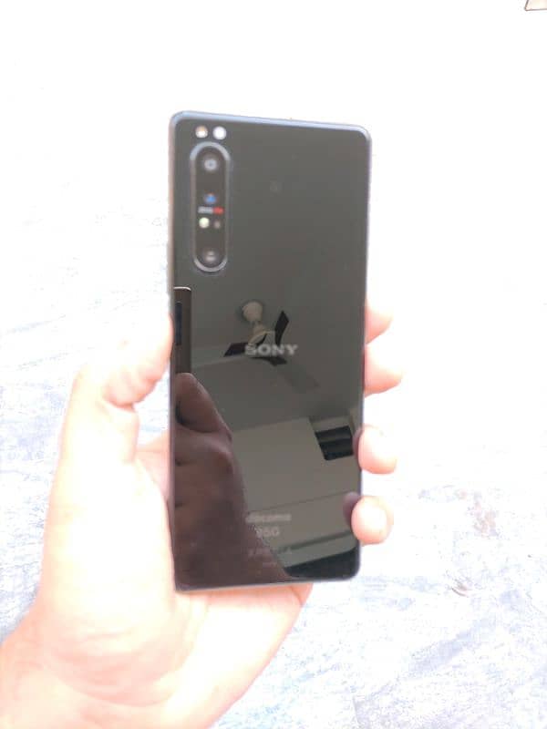 Sony Xperia1 mark 2 condition 10 by 10 water pack 0