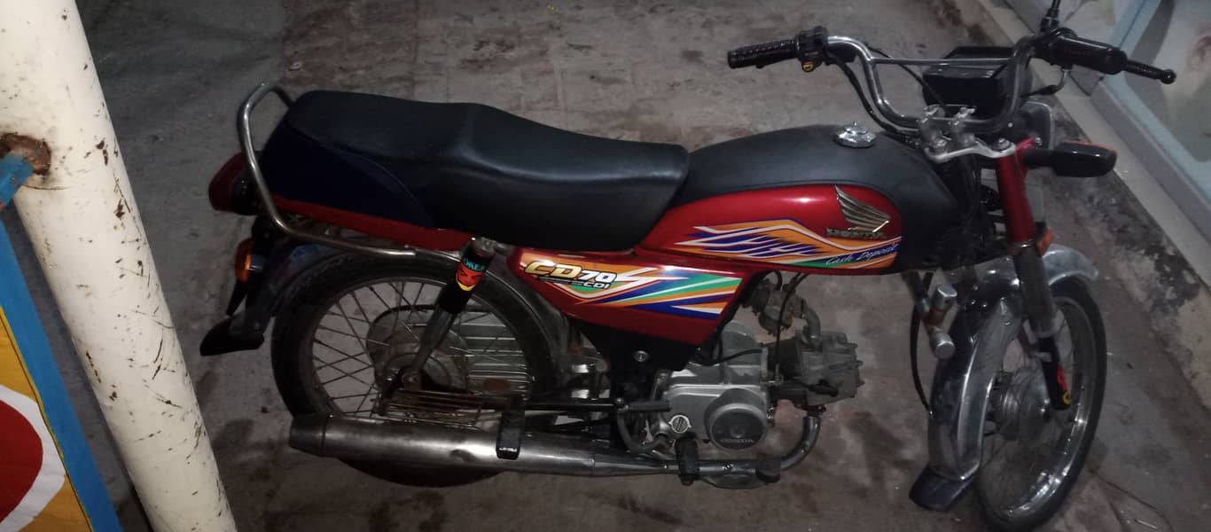 Honda CD 70 2020 4