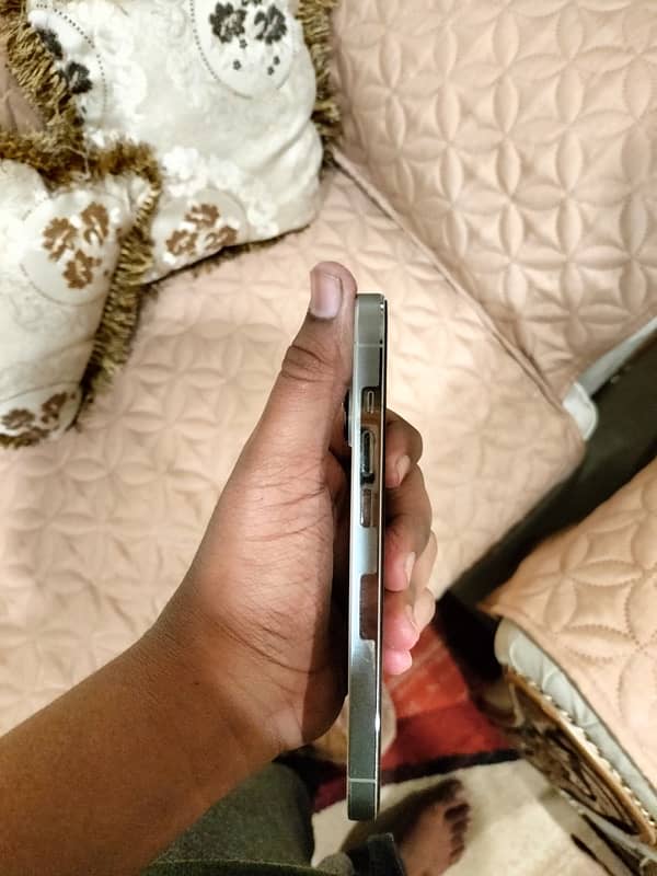 iphone 14 pro factory unlocked 128gb 10/10 condition 5