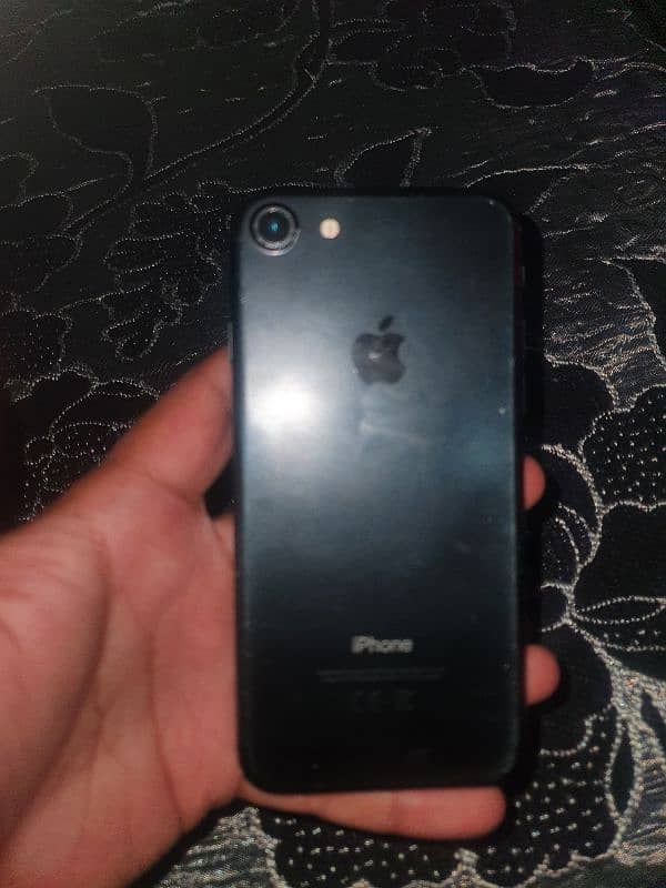 iphone 7 locked non pta 1