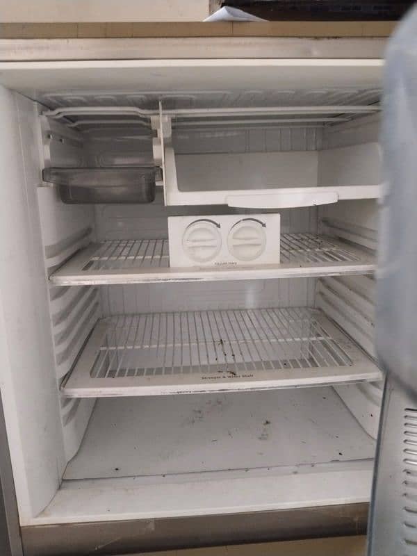 Full size Refrigerator 1