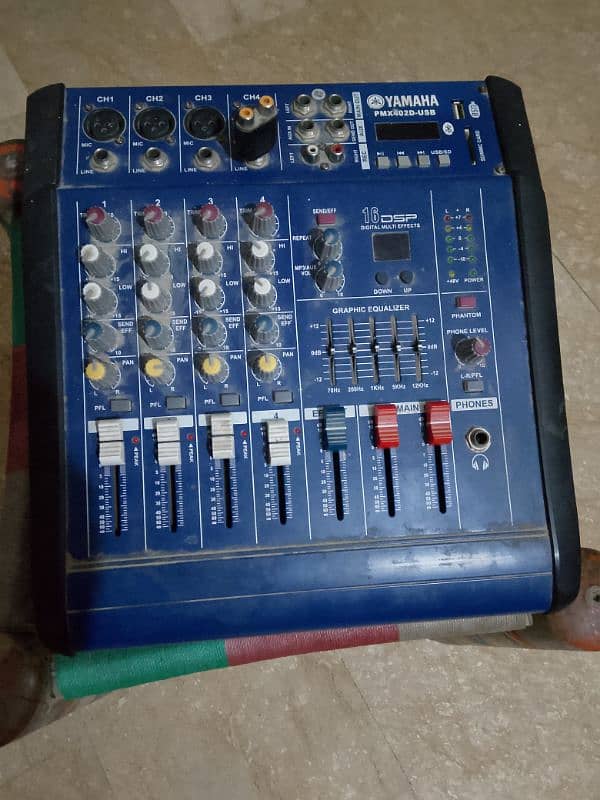 Yamaha 4 channel mixer 1