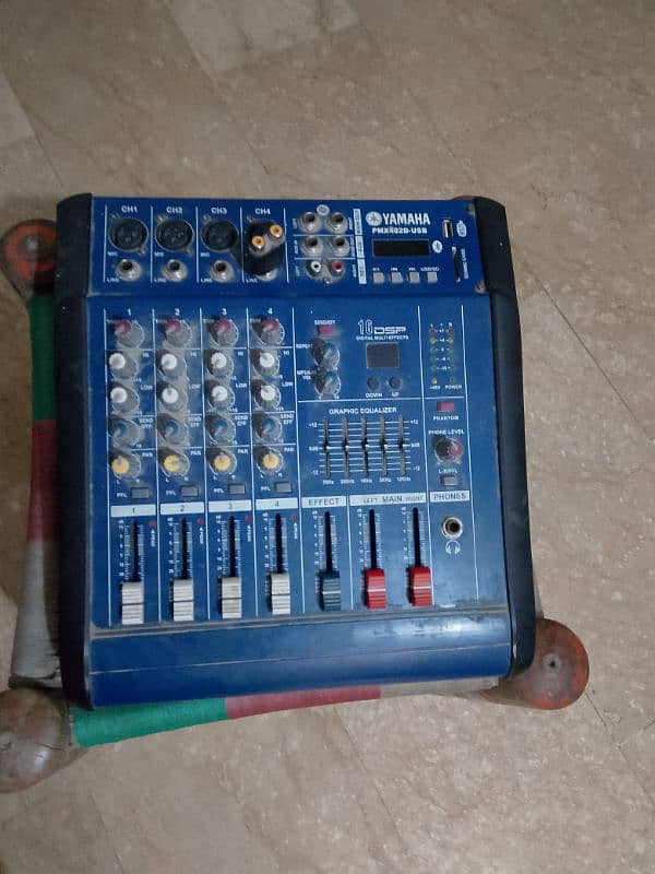 Yamaha 4 channel mixer 2