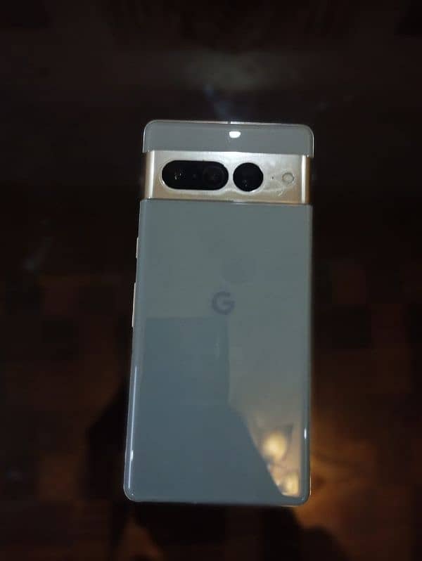 Google pixel 7pro (12/512 GB) negotiable 1