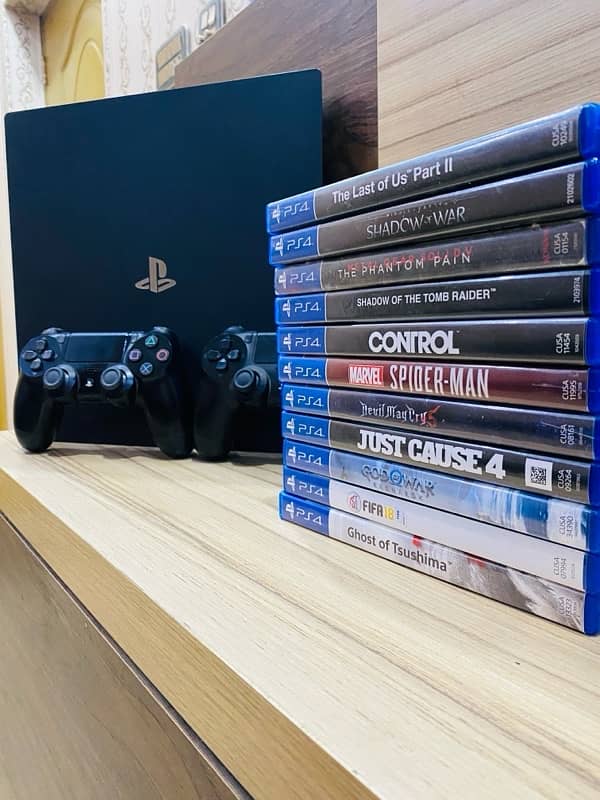 PlayStation 4 Pro 1 Tb , With 11 GAMES 0