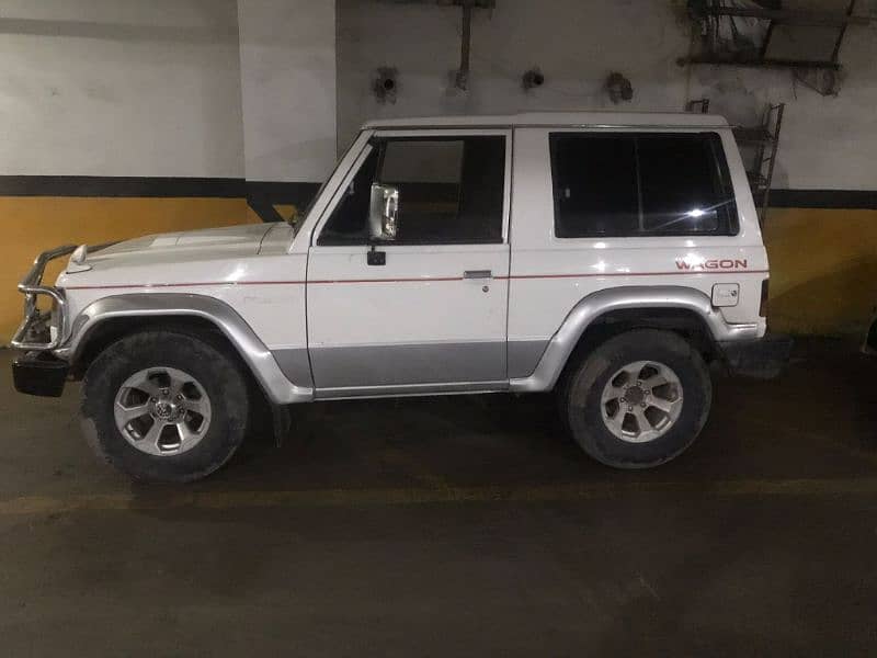 Mitsubishi Pajero 1985 7