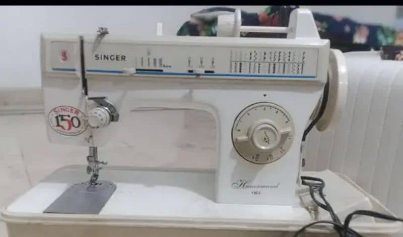 Singer Sewing machine 4