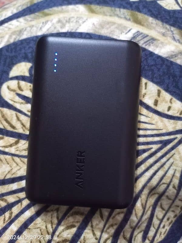 original anker 10000mah powerbank. 0