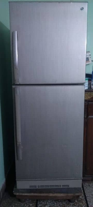 Pel Refrigerator Condition Good Model No. PRA 160 CNo. 03452008250 1