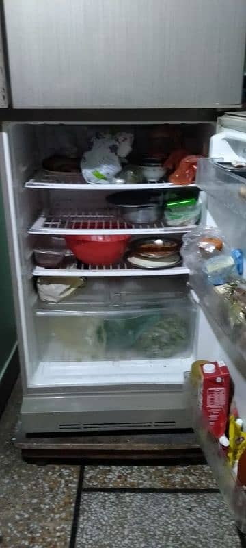 Pel Refrigerator Condition Good Model No. PRA 160 CNo. 03452008250 4