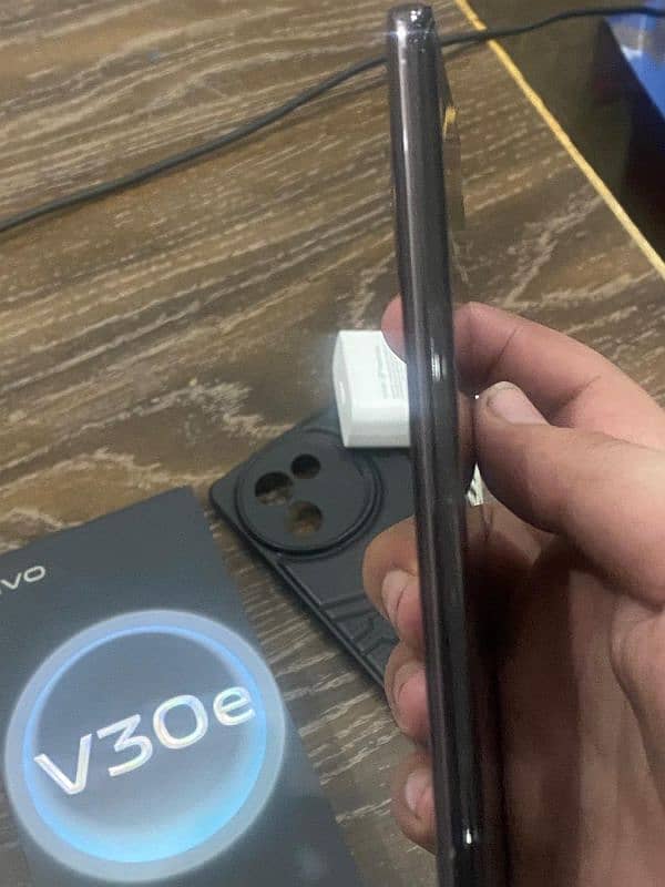 vivo v30e brand new mobile 7