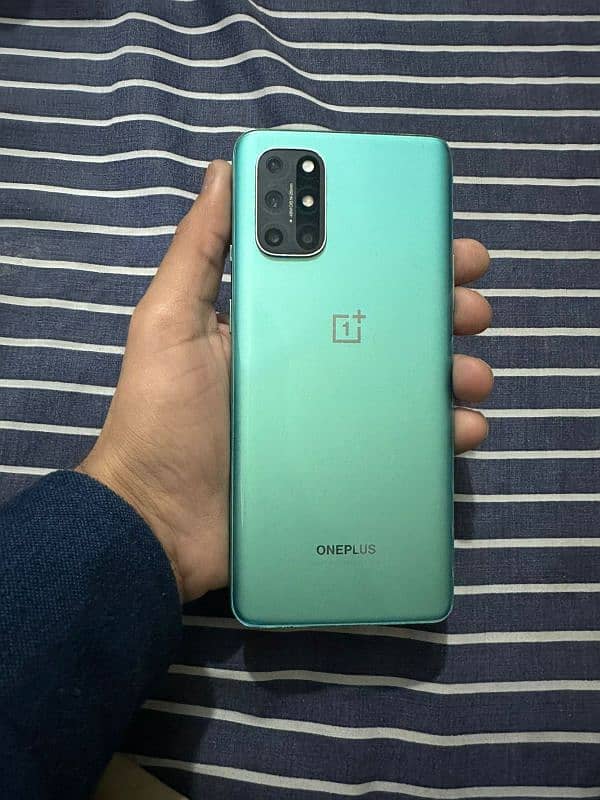 One Plus 8T (12 / 256) 0