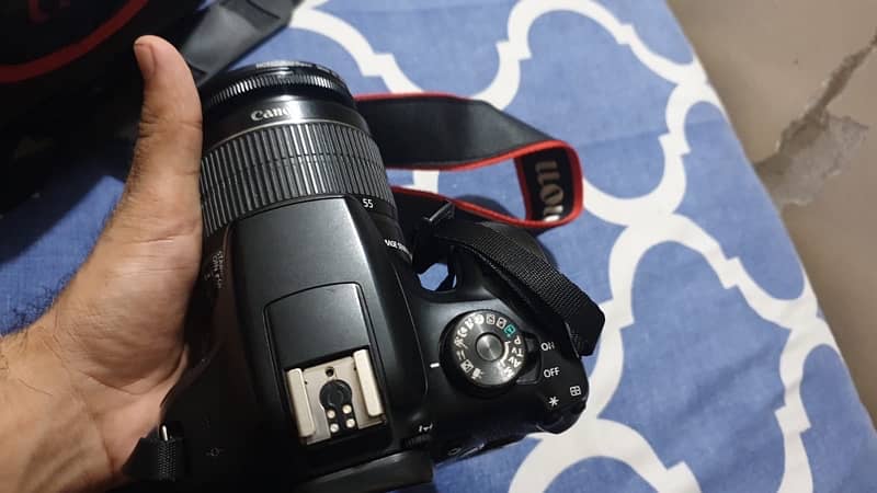 canon 2000D like new condition 4