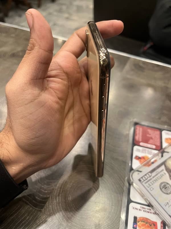 iphone xs mex  64Gb 3