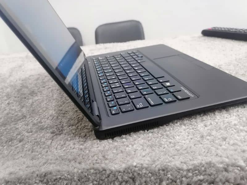 Dell 7250 i7 5th gen with touch +1080p display 4