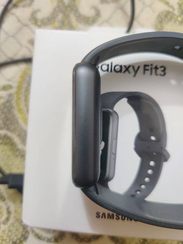 Samsung Galaxy Fit 3 3