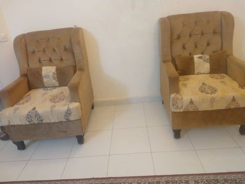 5 seater sofa set available for sale 2