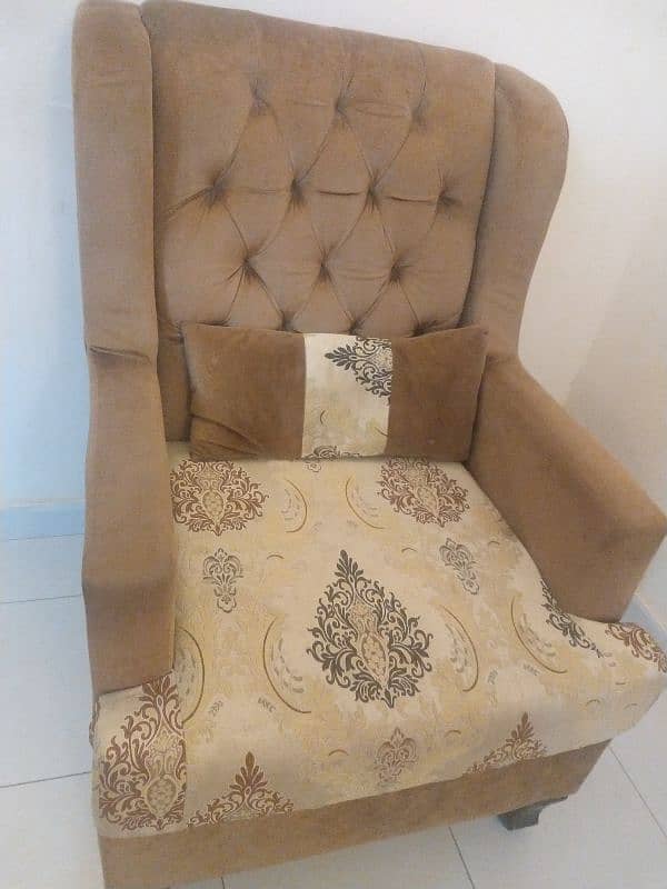 5 seater sofa set available for sale 4