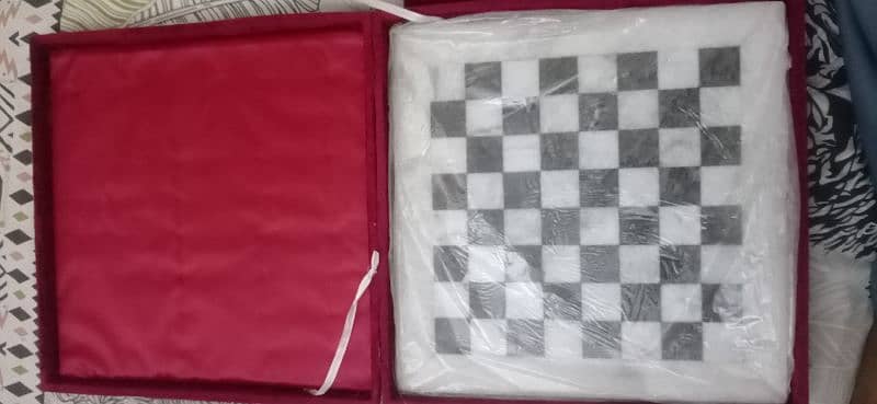 brand new chess set in marble 2