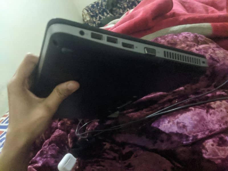 Hp laptop amd a4 procresser ram6gb  512 rom 2