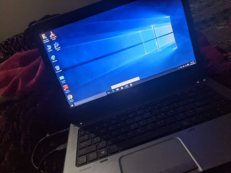 Hp laptop amd a4 procresser ram6gb  512 rom 6