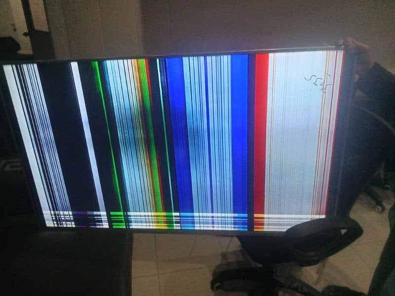 Sony bravia LED 65' android screen broken 3