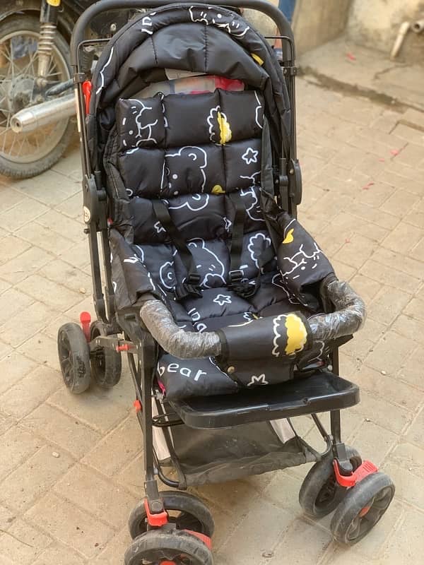 Almost New Baby Pram for Sale – Great Deal! 2