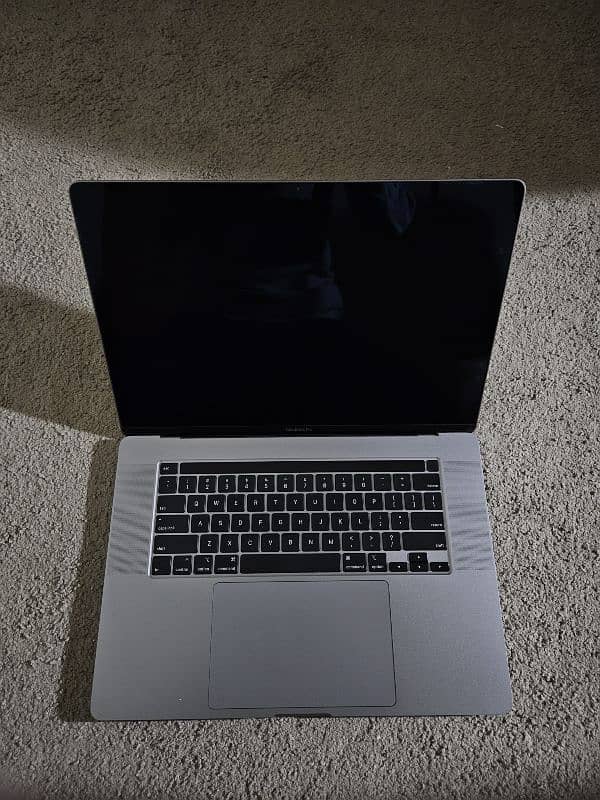 Macbook Pro i7 | 2019 | 16" 1