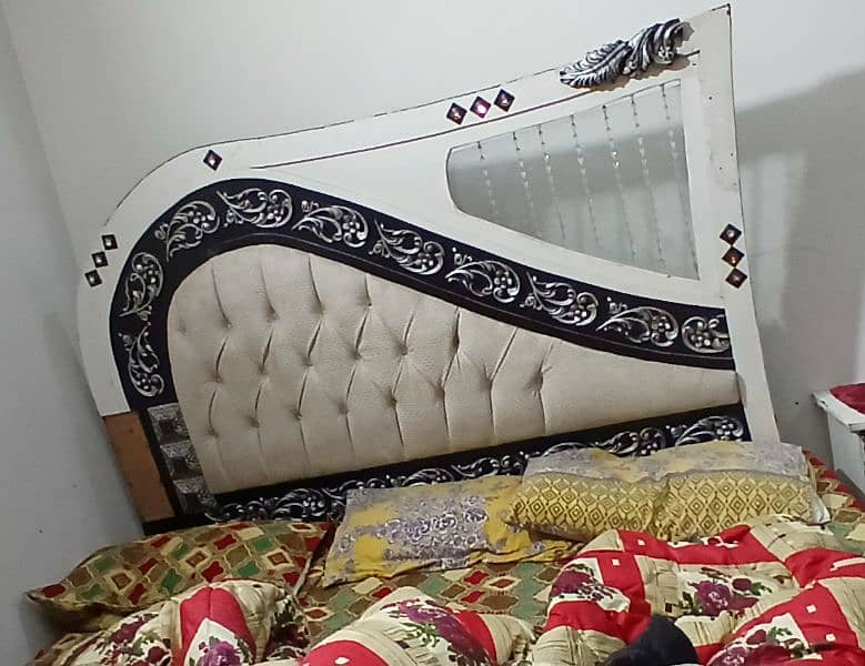 Bed set for sale 0