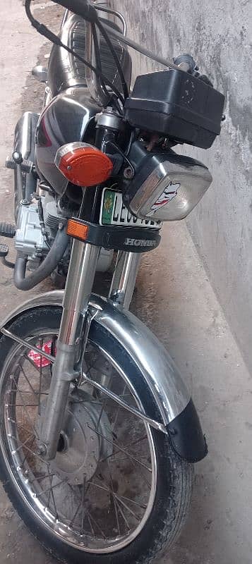 Honda 125 very good condition 1