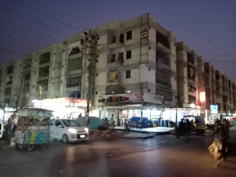 URGENT SALE 5 Rooms Flat in SAIMA FLAT in Good Condition for sale, INVESTOR RATES, north Karachi 4