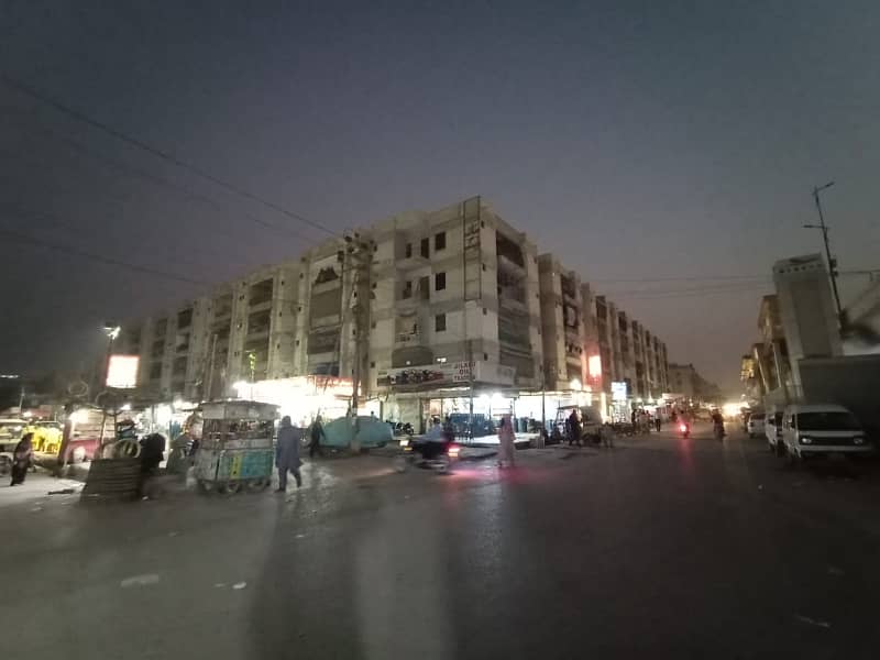 URGENT SALE 5 Rooms Flat in SAIMA FLAT in Good Condition for sale, INVESTOR RATES, north Karachi 5