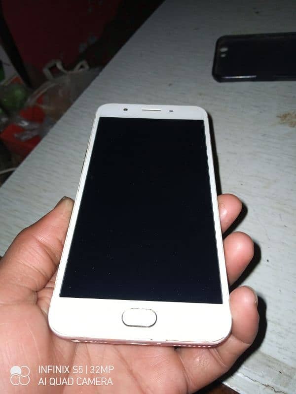 oppo f1s 4-32 1