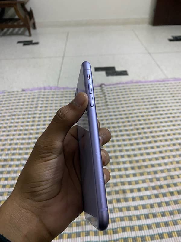 Iphone 11 128GB Factory Unlock Non Pta 3